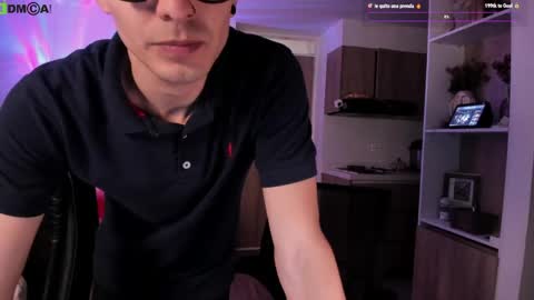 Snapshot of mikeyvioleta chatting on April 3, 2026, 10:24 am VIOLETAMIKE online show from April 3, 2026, 10:24 am