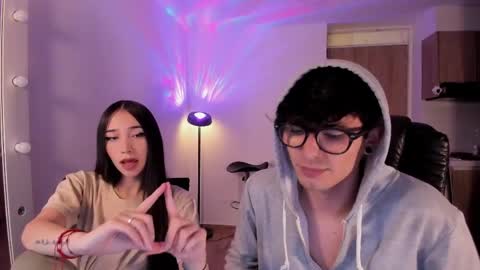 Snapshot of mikeyvioleta chatting on April 15, 2026, 11:16 pm VIOLETAMIKE online show from April 15, 2026, 11:16 pm