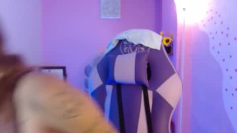 Snapshot of mikka_ela chatting on September 25, 2025, 1:48 pm Mikka 3 online show from September 25, 2025, 1:48 pm