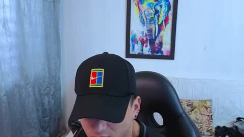 MIKKE online show from November 25, 2025, 12:27 pm