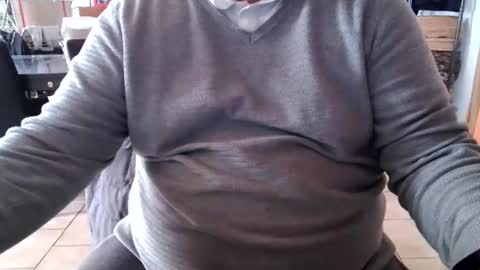 mikou58 online show from February 8, 2025, 12:28 pm