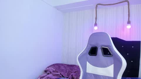   miku katsuragi  online show from January 14, 2026, 1:55 am