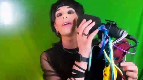 Snapshot of mikylezra chatting on September 14, 2025, 11:09 am mikylezra online show from September 14, 2025, 11:09 am