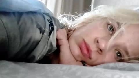 Mila 420 online show from October 25, 2025, 5:15 am