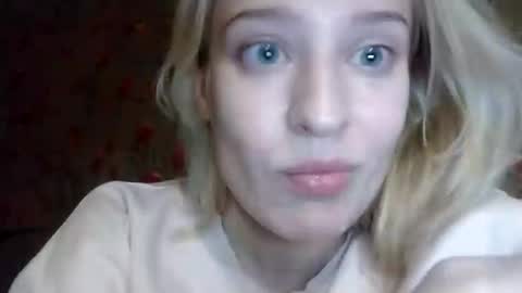 Mila 420 online show from November 6, 2025, 6:53 pm