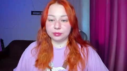 Snapshot of mila_foxxxy chatting on September 19, 2025, 8:16 am Mila shy sensual person online show from September 19, 2025, 8:16 am