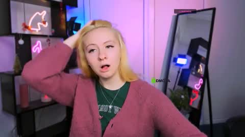 mila_glow online show from January 6, 2026, 7:39 pm