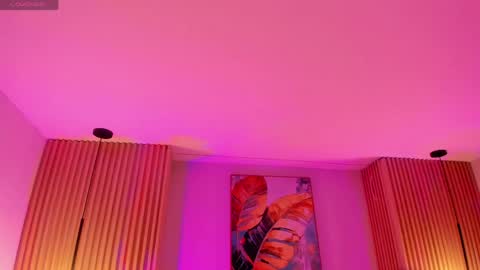 mila_hank online show from March 20, 2026, 12:10 pm