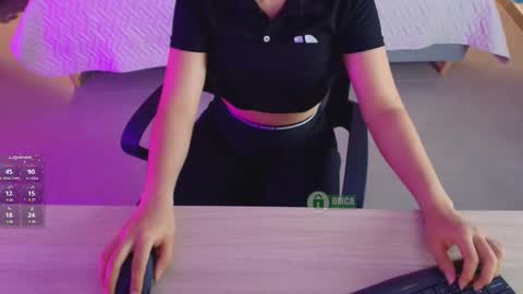 Milena  online show from December 2, 2025, 11:04 am