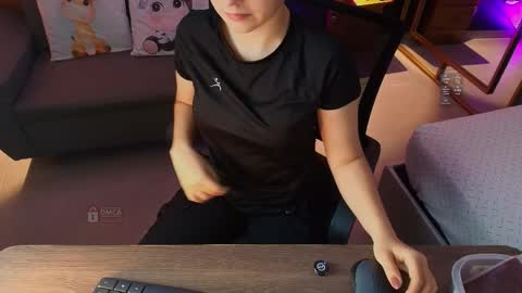 Milena  online show from April 1, 2026, 11:11 am