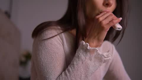 Snapshot of mila_may_ chatting on December 21, 2024, 2:52 am mila may  online show from December 21, 2024, 2:52 am
