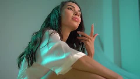 mila may  online show from October 26, 2025, 11:09 pm