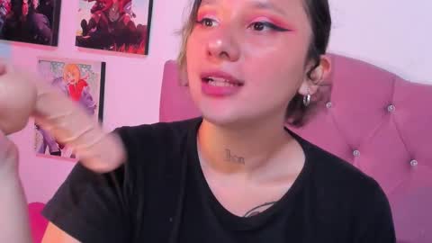 Snapshot of mila_nixon01 chatting on September 22, 2025, 5:15 pm MILA  online show from September 22, 2025, 5:15 pm