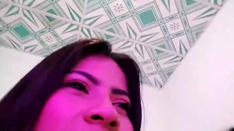 laura online show from September 17, 2025, 4:25 am