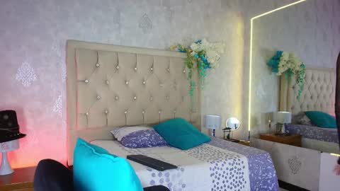 Snapshot of mila_smirnovavk chatting on October 30, 2025, 3:30 am MILA online show from October 30, 2025, 3:30 am