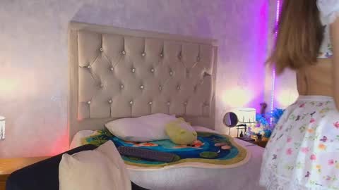 Snapshot of mila_smirnovavk chatting on April 20, 2026, 3:53 am MILA online show from April 20, 2026, 3:53 am