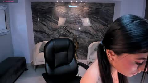 Snapshot of milacoleman chatting on March 17, 2026, 3:11 am Mila online show from March 17, 2026, 3:11 am