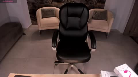 Snapshot of milacoleman chatting on March 18, 2026, 3:09 am Mila online show from March 18, 2026, 3:09 am