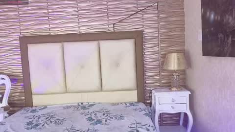 miladiosa online show from May 29, 2026, 12:25 pm