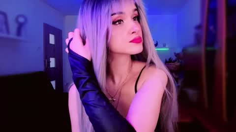 MiladyJolie online show from March 17, 2026, 9:12 am