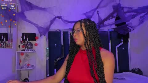 Snapshot of milahall__ chatting on October 22, 2025, 4:24 am Milenna online show from October 22, 2025, 4:24 am