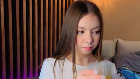 Snapshot of milaice chatting on April 24, 2026, 3:14 pm Mila online show from April 24, 2026, 3:14 pm