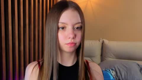 Snapshot of milaice chatting on May 6, 2026, 3:39 pm Mila online show from May 6, 2026, 3:39 pm