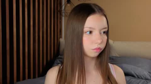 Snapshot of milaice chatting on May 9, 2026, 3:17 pm Mila online show from May 9, 2026, 3:17 pm