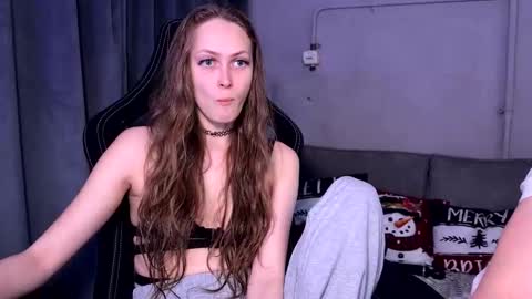 Snapshot of milana_sexwife chatting on January 17, 2026, 7:28 pm Dan and Milana online show from January 17, 2026, 7:28 pm