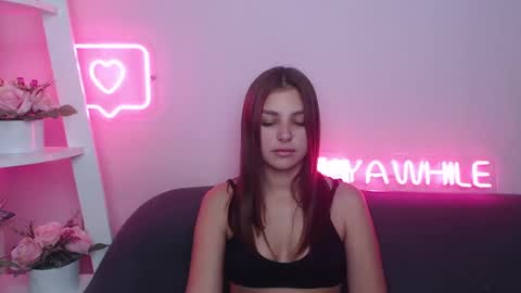 Snapshot of milanaangelas chatting on December 3, 2024, 10:28 am milanaangelas online show from December 3, 2024, 10:28 am