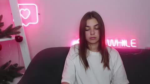 Snapshot of milanaangelas chatting on December 28, 2024, 5:46 pm milanaangelas online show from December 28, 2024, 5:46 pm