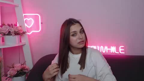 Snapshot of milanaangelas chatting on January 24, 2025, 5:53 am milanaangelas online show from January 24, 2025, 5:53 am