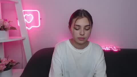 Snapshot of milanaangelas chatting on February 1, 2025, 8:50 am milanaangelas online show from February 1, 2025, 8:50 am