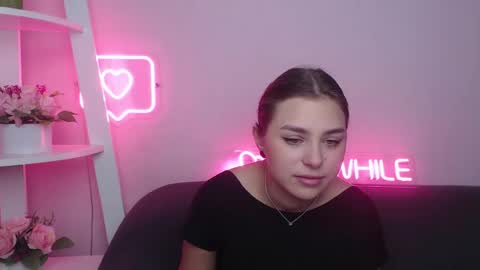Snapshot of milanaangelas chatting on February 9, 2025, 5:40 am milanaangelas online show from February 9, 2025, 5:40 am