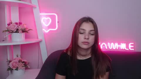 Snapshot of milanaangelas chatting on February 17, 2025, 11:44 am milanaangelas online show from February 17, 2025, 11:44 am