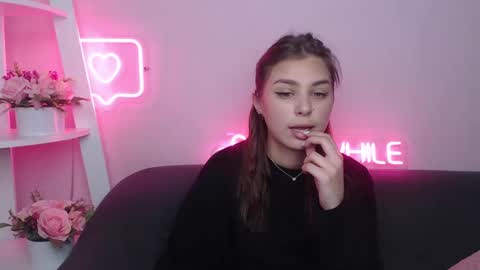 Snapshot of milanaangelas chatting on March 1, 2025, 5:42 am milanaangelas online show from March 1, 2025, 5:42 am