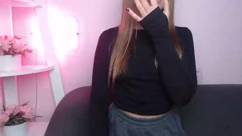 Snapshot of milanaangelas chatting on October 11, 2025, 4:55 am milanaangelas online show from October 11, 2025, 4:55 am