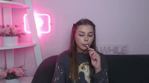 Snapshot of milanaangelas chatting on October 20, 2025, 4:46 am milanaangelas online show from October 20, 2025, 4:46 am