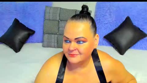 Lana online show from November 10, 2025, 6:34 am