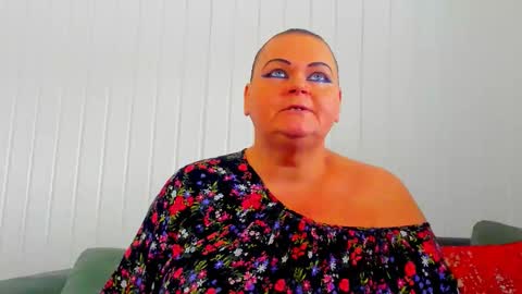 Snapshot of milanabiegert chatting on February 6, 2026, 11:35 am Lana online show from February 6, 2026, 11:35 am