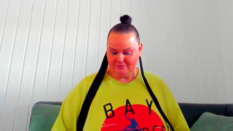 Snapshot of milanabiegert chatting on March 12, 2026, 1:50 pm Lana online show from March 12, 2026, 1:50 pm