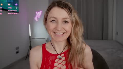 Milana online show from April 13, 2026, 2:55 pm