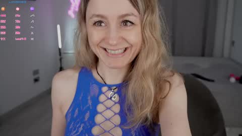 Milana online show from May 14, 2026, 5:20 pm
