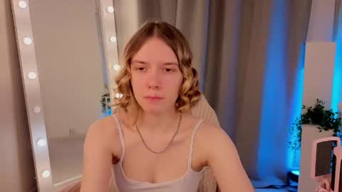 Snapshot of milanarayy chatting on May 10, 2026, 5:34 am Milaray online show from May 10, 2026, 5:34 am