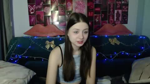 milanaroz online show from January 16, 2025, 5:53 am