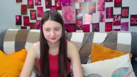 milanaroz online show from March 8, 2025, 9:28 am