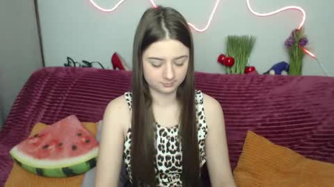 Snapshot of milanaroz chatting on March 1, 2026, 6:15 am milanaroz online show from March 1, 2026, 6:15 am