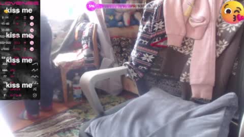 Luna-- link in bio online show from April 19, 2026, 9:41 am