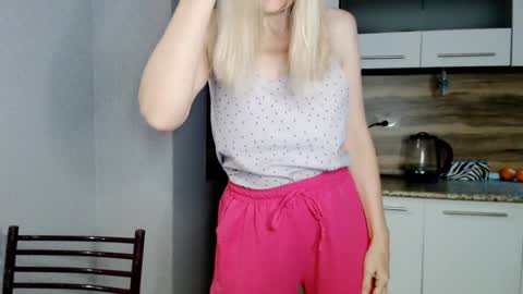 Snapshot of milanav chatting on January 17, 2025, 1:57 am Milena online show from January 17, 2025, 1:57 am