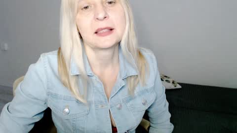 Snapshot of milanav chatting on February 6, 2025, 7:56 am Milena online show from February 6, 2025, 7:56 am